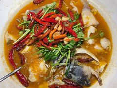 山茶油丹江大鱼头-清水亭湖北菜(大屯DT51店)