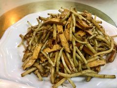 野芦蒿炒臭干-广迎居老正兴菜馆