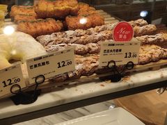 -罗森尼娜(德思勤店)
