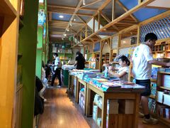 -新华书店(泉城路店)