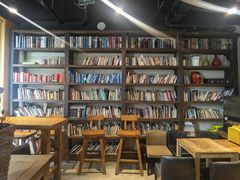 -房角石咖啡与书(吉大南校店)