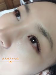 -爱美睫美甲会馆