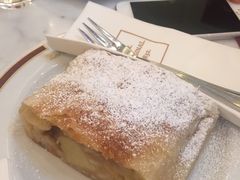 -Cafe Sacher(WIEN)