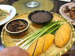 -乔家小院•本地小海鲜•非遗驴肉(万年泉路店)