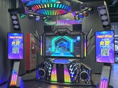 -极限PLAY运动娱乐新世界·团建派对表演休闲馆·室内高空游乐园