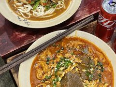 -方铲铲·成都板凳面(滨江银泰店)