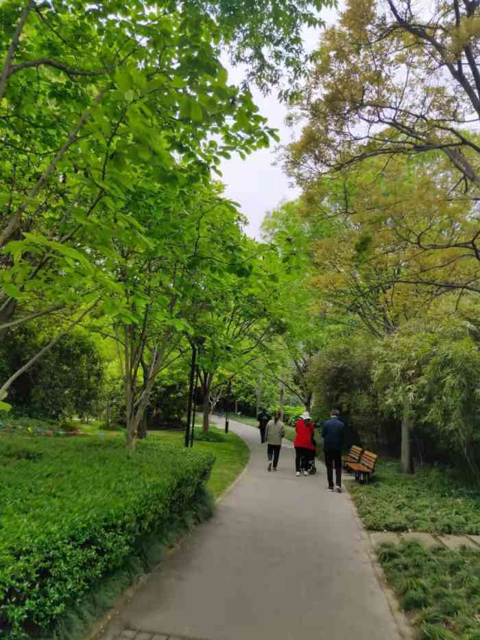 共和公园-"这里不是叫共和公园嘛,怎么园内牌子上变成.