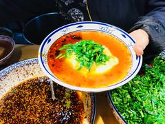 餐饮设施搅团十元一份-渭南桃花源民俗文化园