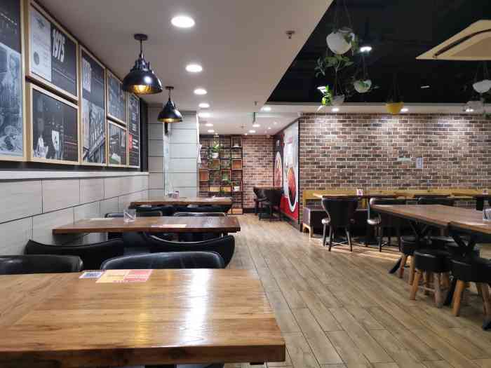 还有较多空位,店铺."-大众点评移动版