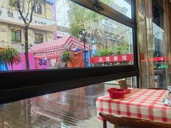 -洪霞餐馆·川菜·鲜货现炒(两江春城店)