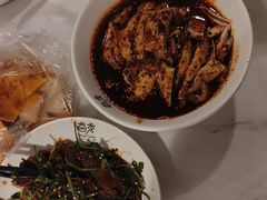 -江渔儿酸菜鱼(万科东荟城店)