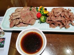 -东口码头·烧鸽子·鱼头泡饼·地方菜(金鹰悦城店)