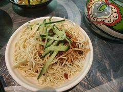 -霄汉牛三鲜湖北砂锅菜(万松园2店)