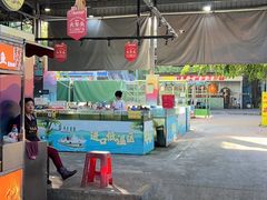 -三亚火车头万人海鲜广场