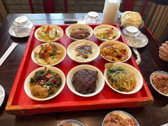 -蓝田九大碗民俗食府(蓝田店)