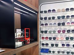 -一代眼镜(浦东大拇指广场店)