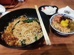 -亚皆老街南宁老友粉·米粉(印象城店)