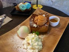 -莓园冰淇淋店