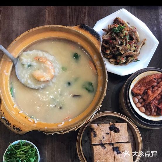 小城粥道(解放广场店)