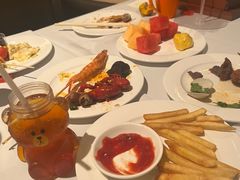 -广州万富希尔顿酒店·感趣自助餐厅·金秋蟹宴生蚝海鲜刺身烧烤