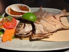 香煎鲳鱼-大头虾越式风味餐厅(光明广场店)