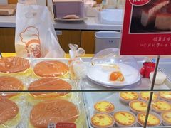面包甜点陈列柜-西村叔叔的店·面包·甜品·蛋糕(牡丹园店)