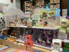 -猫的天空之城概念书店(杭州南宋御街店)