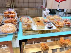 -白玉兰食品甜凤店(合生汇店)