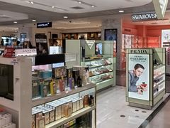 -日上免税行(浦东机场五店)