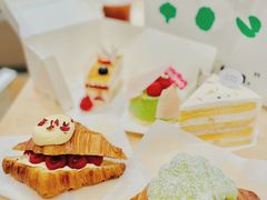 斑斓椰汁糯米可颂-PAOPAO Bakery&Café(港汇店)