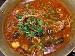 -张翻越·川渝冒菜·武汉黑鸭煲(城北万象城店)