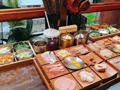 -银米·云南传统过桥米线(双廊黑金冠店)
