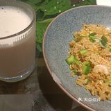餐厅就在保利广场的六楼，有个电梯直达六楼