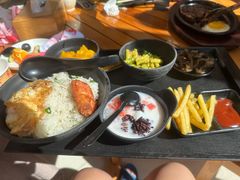 -腾冲洞山温泉村