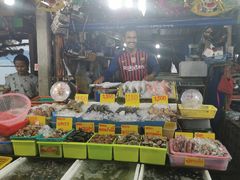 -拉威海鲜市场