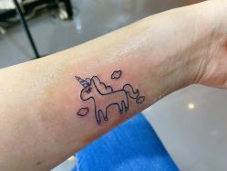 -TATTOO/手工穿孔吧/耳洞/刺青STUDIO