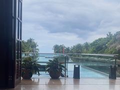 -亚龙湾喜来登·美景台大堂吧