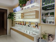 -视野联行眼镜·蔡司·控优点授权(长白万象汇店)