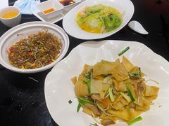 -湖锦酒楼·32年地道湖北菜(光谷店)