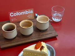 -UNI UNI(环亚凯瑟琳店)