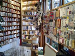 -猫的天空之城概念书店(丽江古城饮玉巷店)