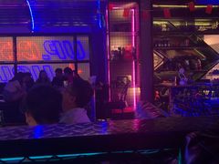 -UP嘻哈酒吧(粉巢店)