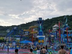 -平湖九龙山乐满地水上乐园
