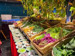-雍容荟帝王蟹活龙虾展台自助(IFS黑金店)