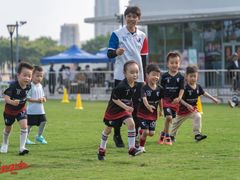 -Riverside河畔少儿足球培训(前滩店)