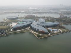 -上海滴水湖皇冠假日酒店