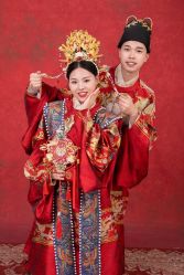 点击看大图 -挪娅婚纱摄影皇家会所