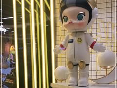 -泡泡玛特POPMART(上海环球港店)