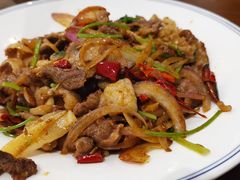 洋葱孜然羊肉-老于家东北人家(打浦桥店)
