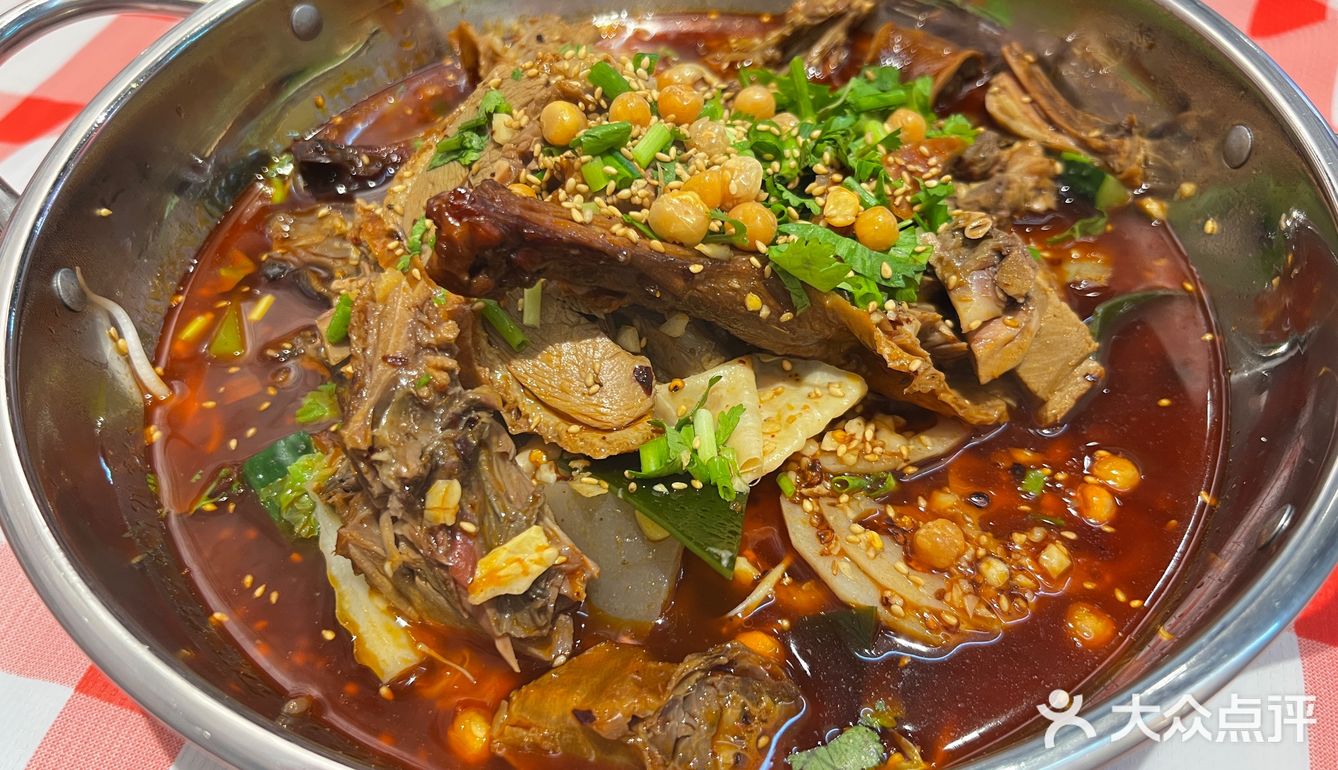 4月和我一起打卡武汉｜老成都风味冒烤鸭好滴狠